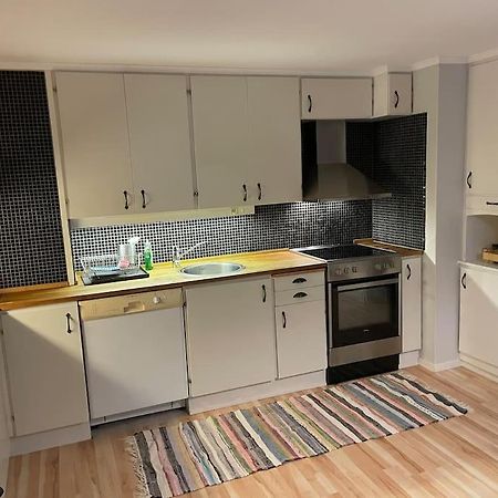 Egen Laegenhet Pa Soedermalm Naera Centrum Sundsvall Luaran gambar