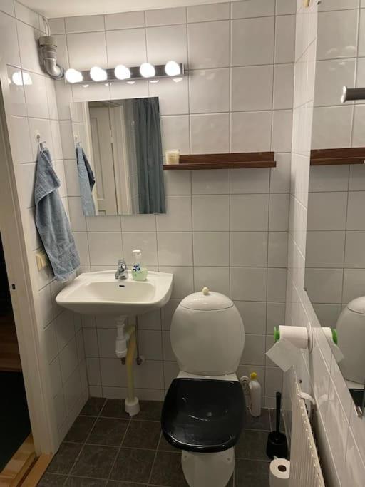 Egen Laegenhet Pa Soedermalm Naera Centrum Sundsvall Luaran gambar