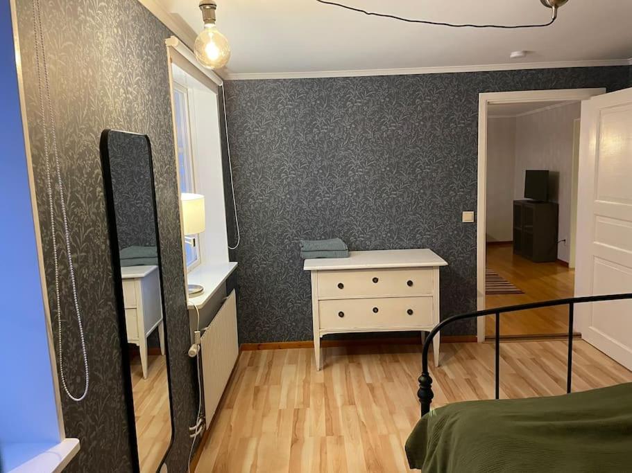 Egen Laegenhet Pa Soedermalm Naera Centrum Sundsvall Luaran gambar